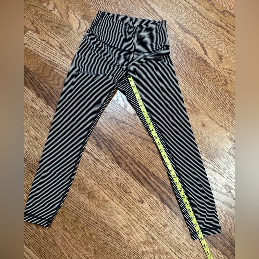 Lululemon Wunder Under Legging 25” Size 6